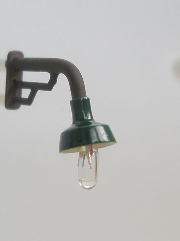 2741 – Lampa elektryczna