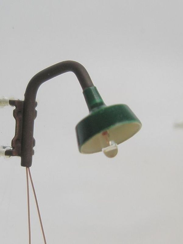 2693 – Lampa elektryczna
